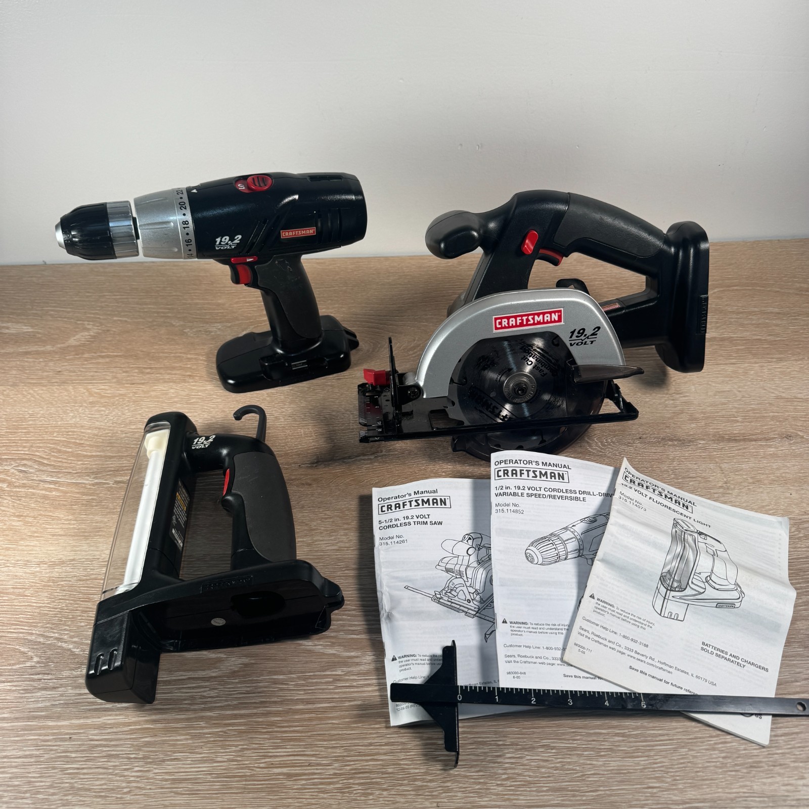 Craftsman 19.2v C3 Tool Set ½ Drill, 5.5” Trim Circular Saw, Fluorescent Light