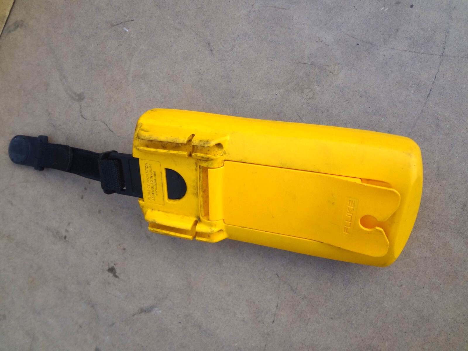 FLUKE 717-30G PRESSURE CALIBRATOR