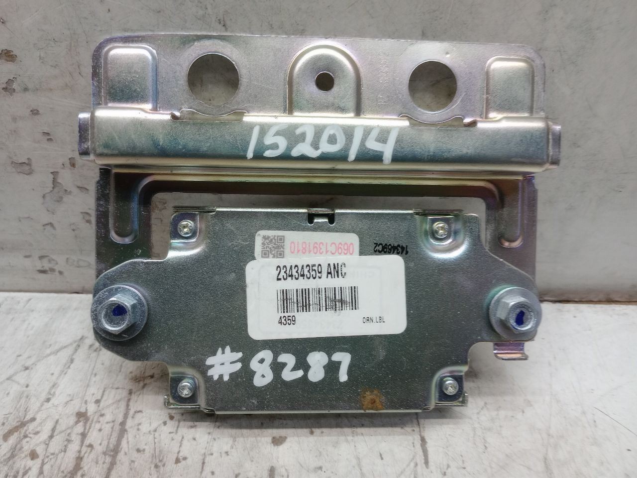 Chassis ECM Body Control BCM Left Hand Side Dash Fits 14-15 EQUINOX 1690763