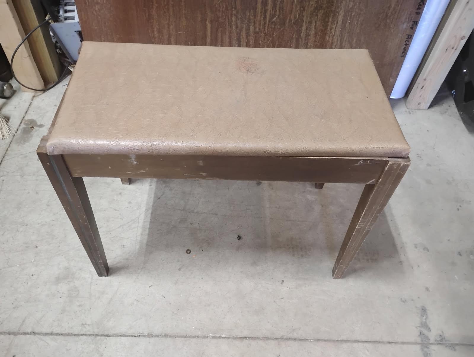 Vintage Organ Bench! Measures 28in W x 22in T x 15in D! MAKE OFFER!