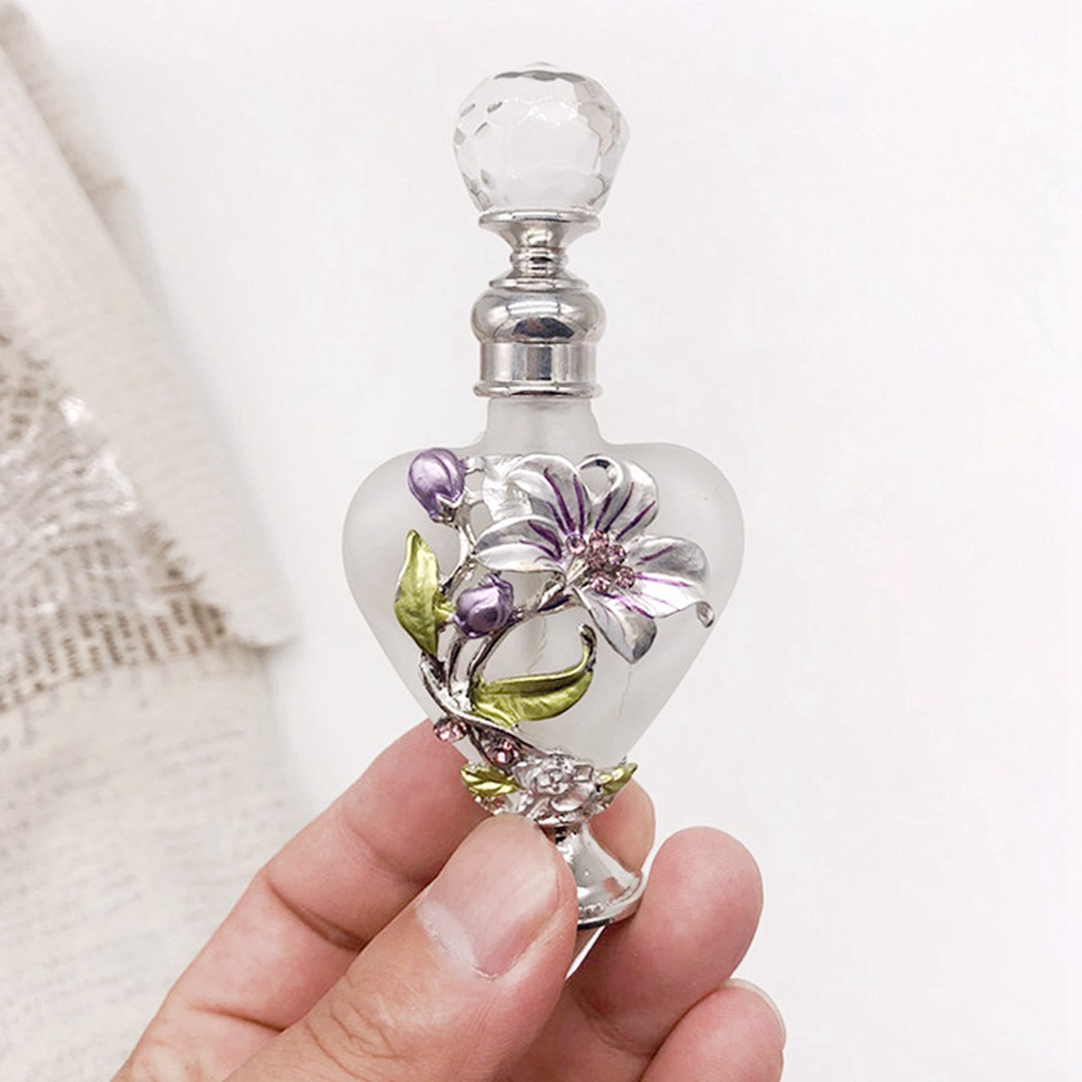 Delicate Orchid Perfume Bottle Heart Shape Crystal Comstic Refill Container 10ml