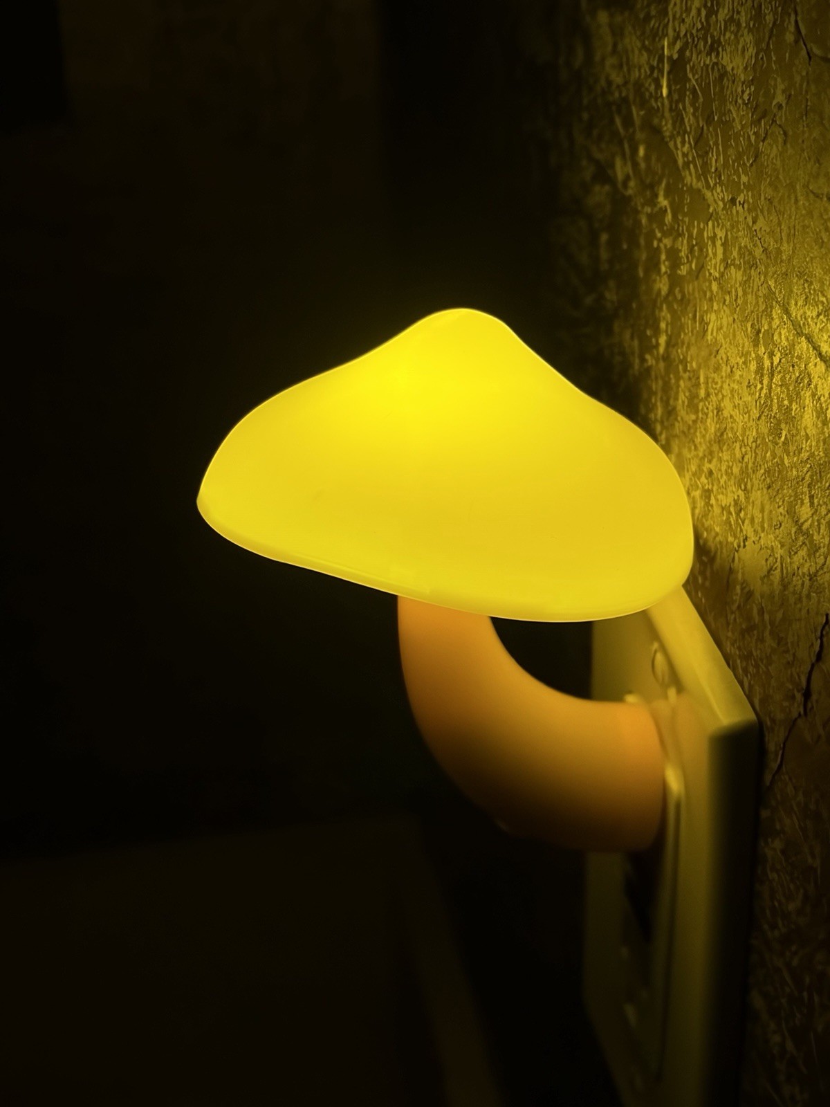 4” Mushroom Plug-in LED Bedside Night Light Learning Light Control Sensor Yellow