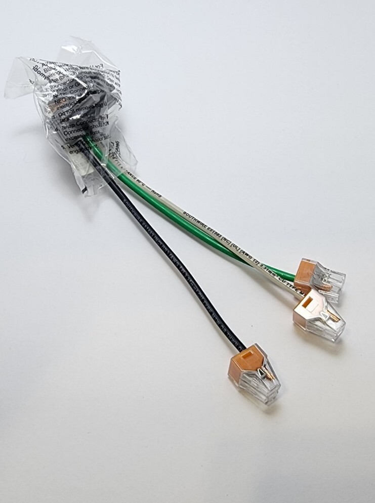 Legrand PTRA6-STRBP 6" 3-Wire Right Angle Push-In PlugTail Connector (LOT 0f 25)