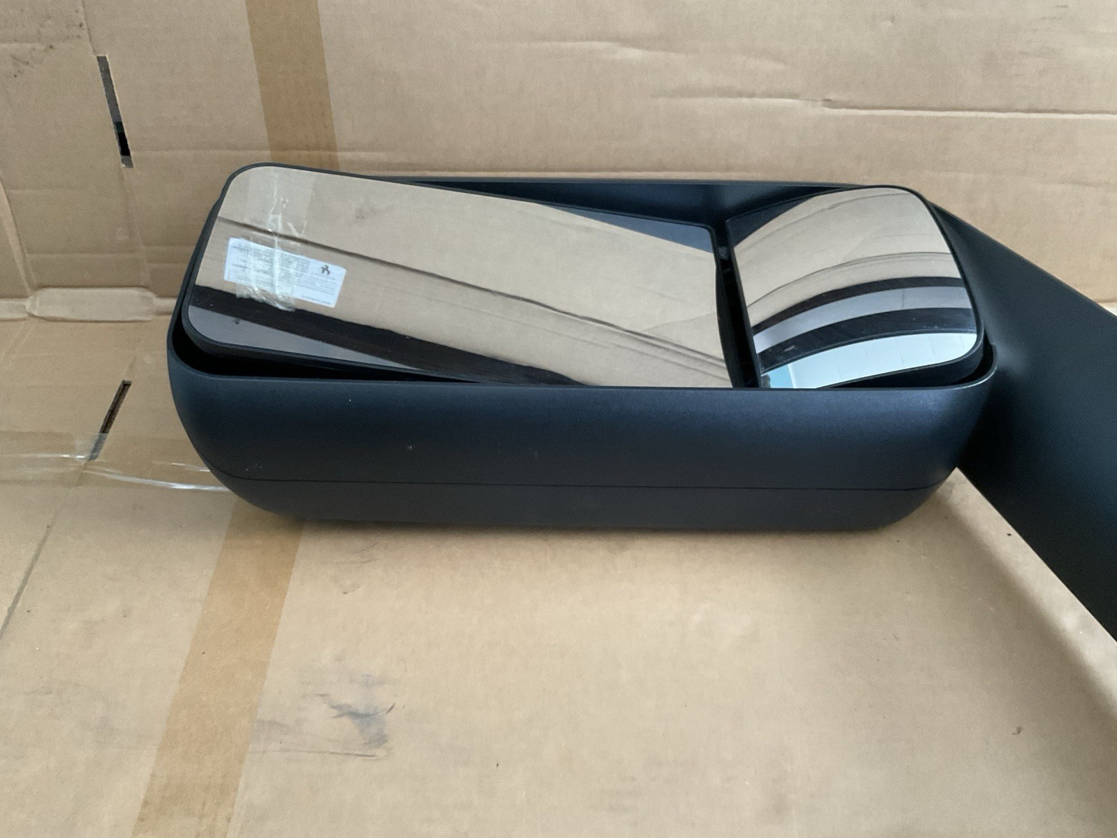 2024 Freightliner Cascadia Right Passenger Side View Mirror Power Heated. G660