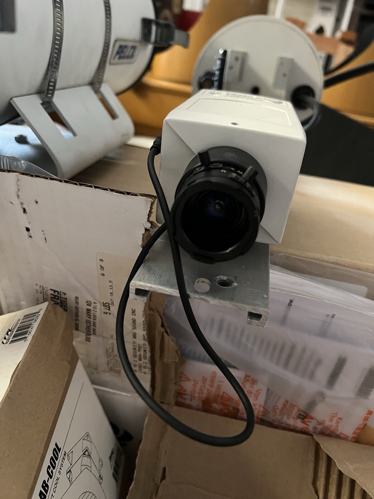 Ademco ACM574E CCD High Resolution Camera 1/3-Inch T3746