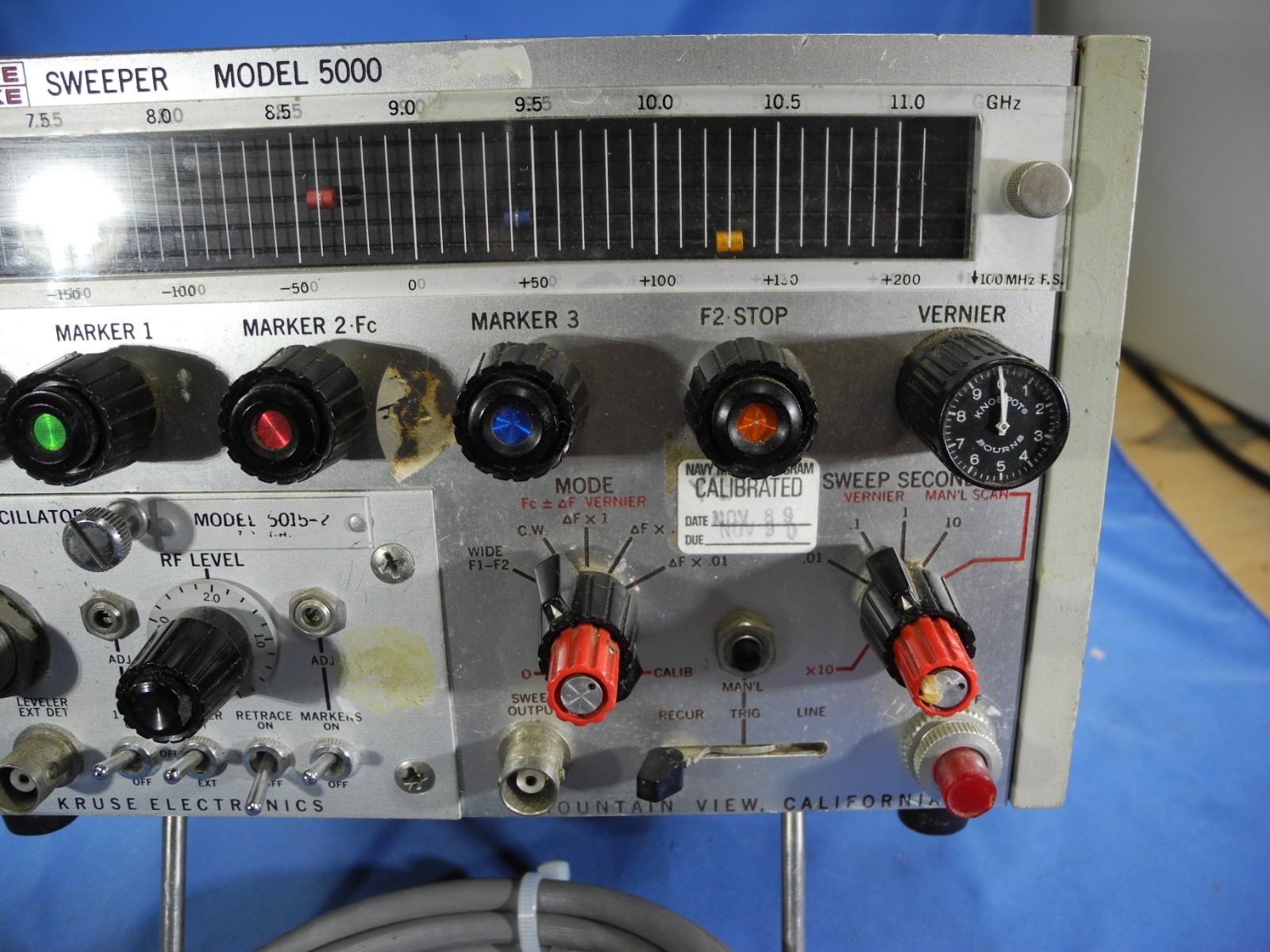 SD Kruse Electronics Sweeper 5000A w/ Oscillator Model 5015-2 7-11 GHz Module
