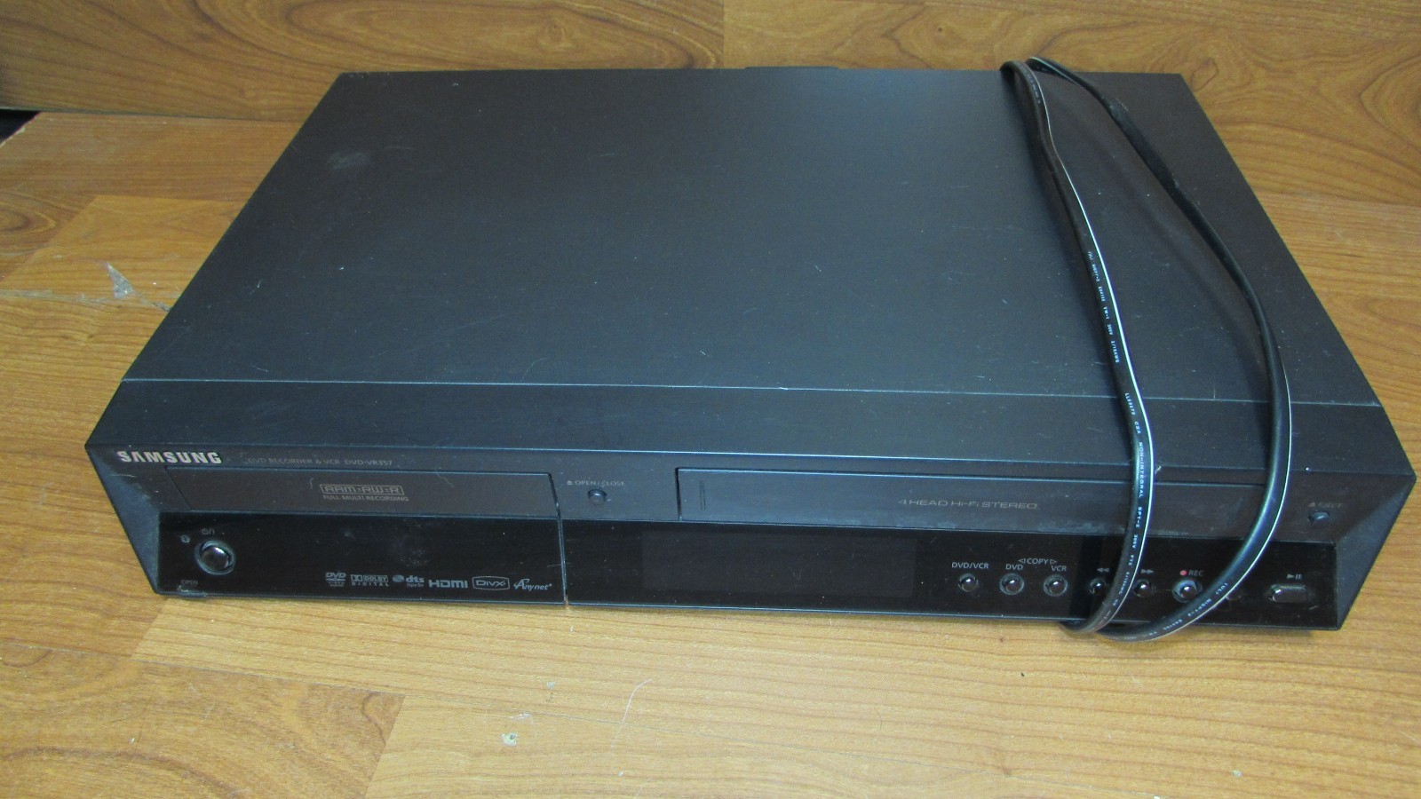 Samsung DVD-VR357 VHS VCR / DVD Recorder Combo Player  (HDMI) PARTS or Repair