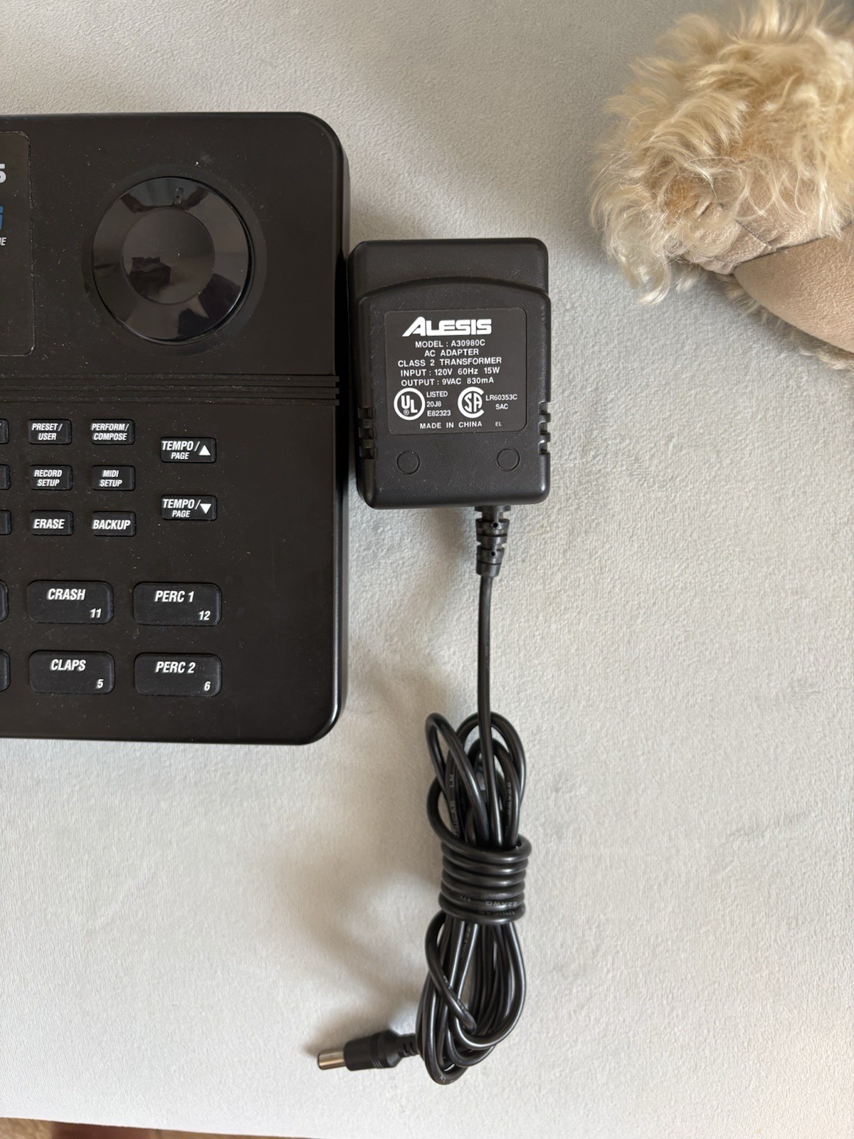 ALESIS SR-16 drum machine