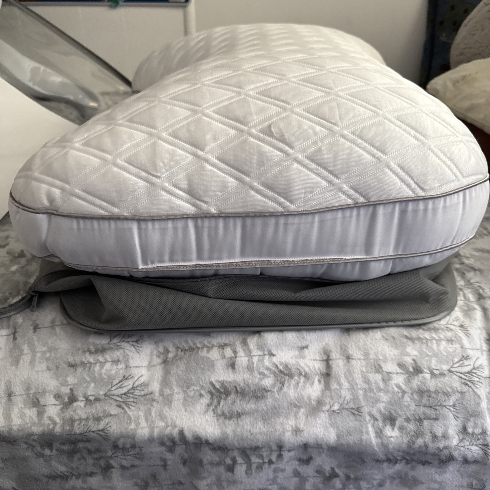 Bear Contour Dual Cool Pillow (Queen Size)
