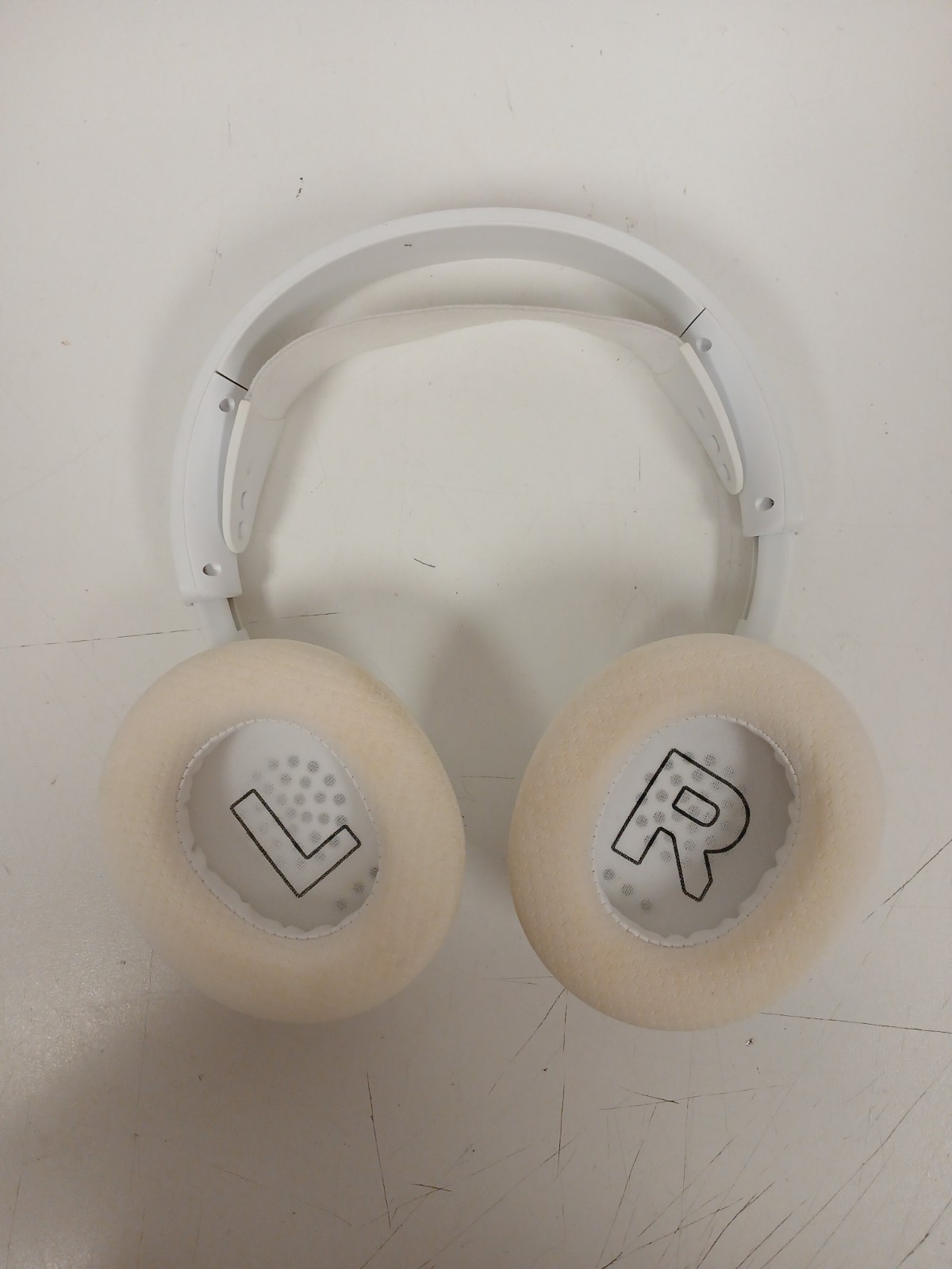 Arctis Nova 5 Wireless Gaming Headset, White *READ* - NO BOX