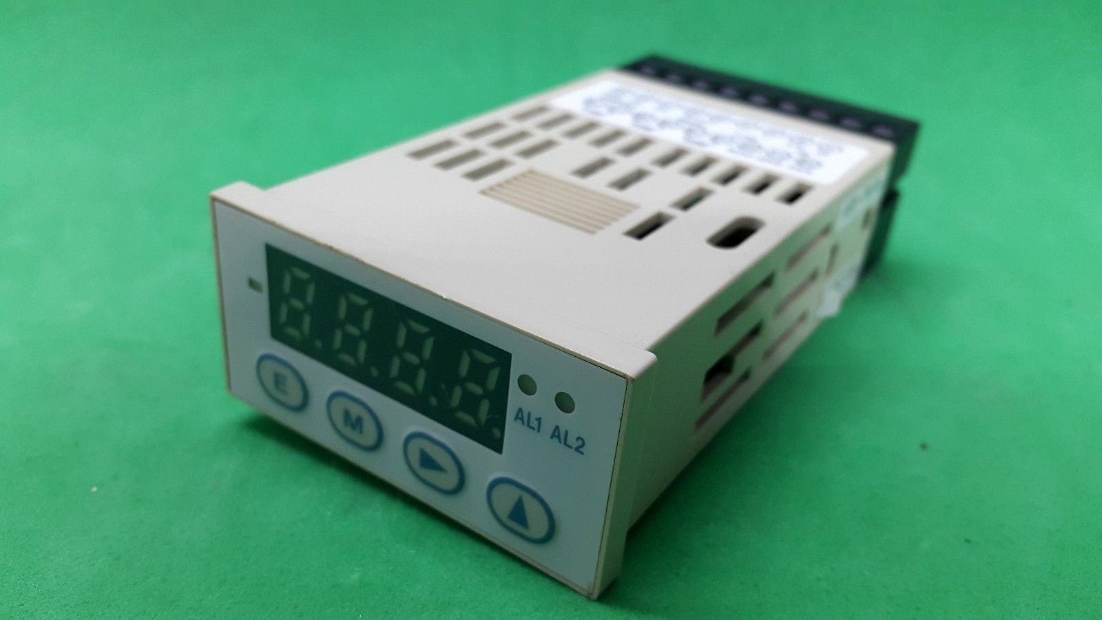 azbil nps1000a-420-1 Multifunction Compact Digital Display, USED