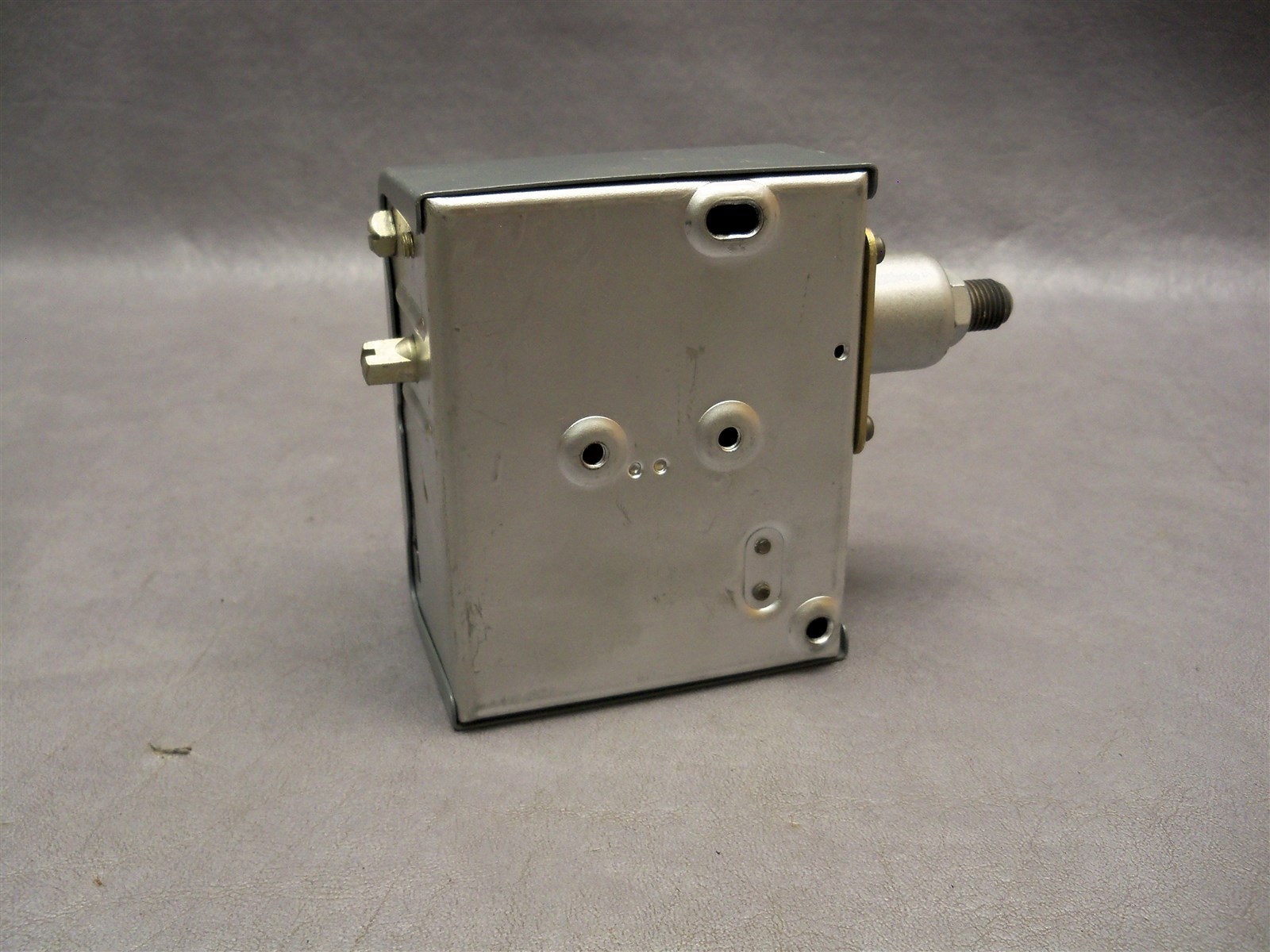 1525 Type 270AP20 Penn Controls Model Pressure Control Switch