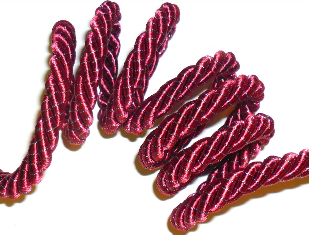 WINE SILKY PIPING/EDGING ROPE 9MM CORD, X2 METRES, ART 20.194, FREE P&P