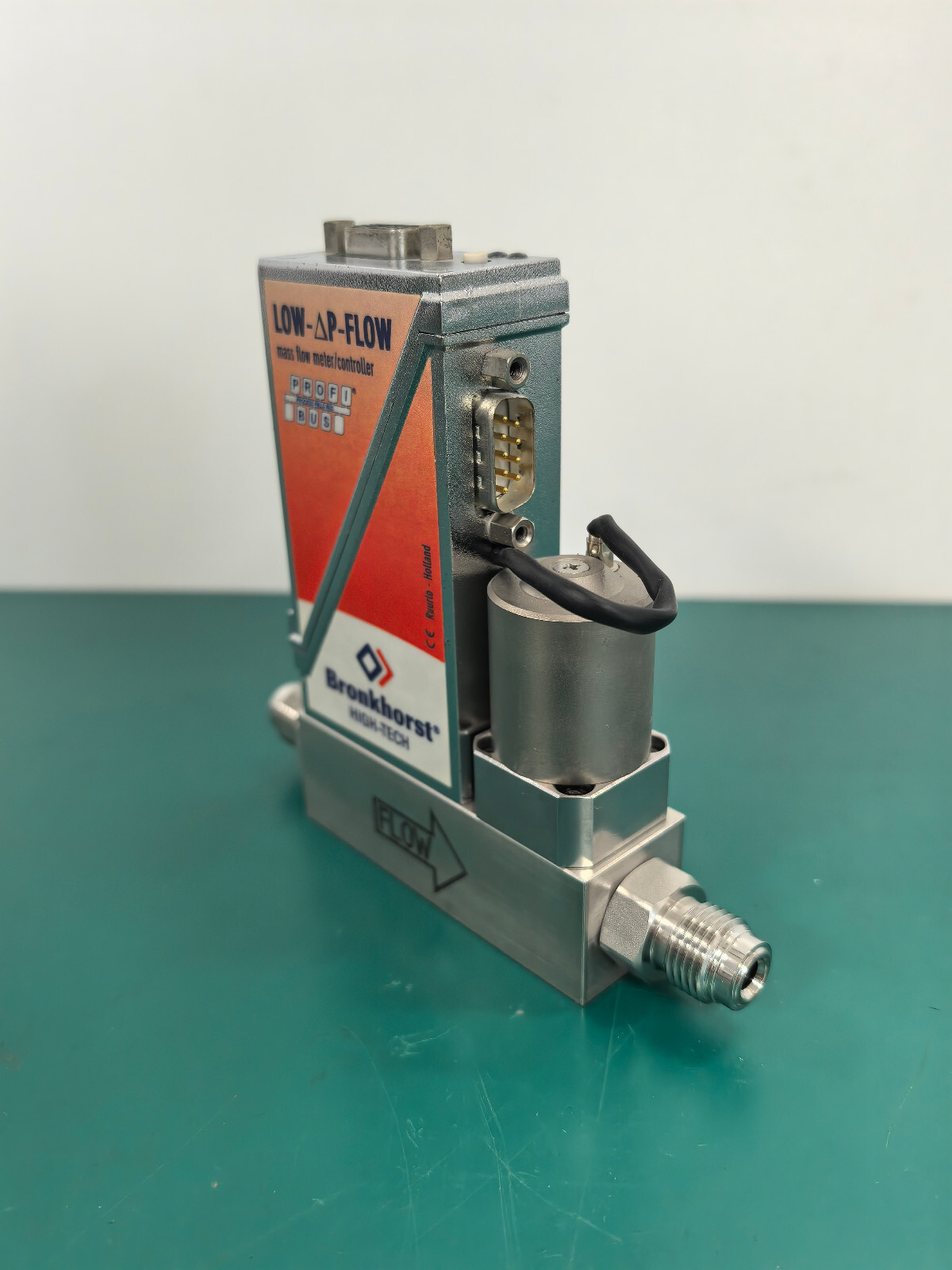 Bronkhorst HIGH-TECH OTB-021F Mass Flow Controller SIH4 200SCCM 4V