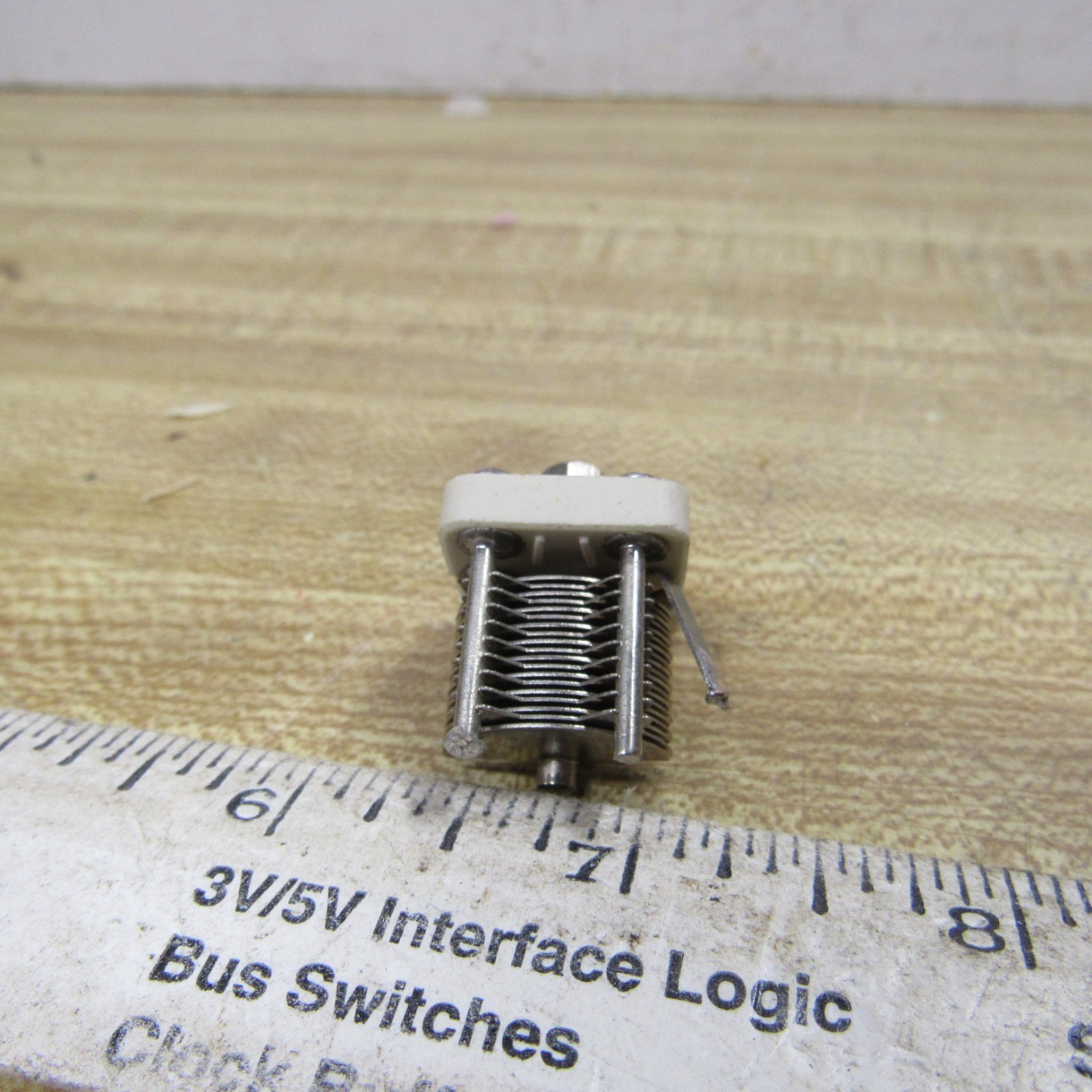 VARIABLE CAPACITOR 50 pF 5 to 54 pF Srew Driver Adjust