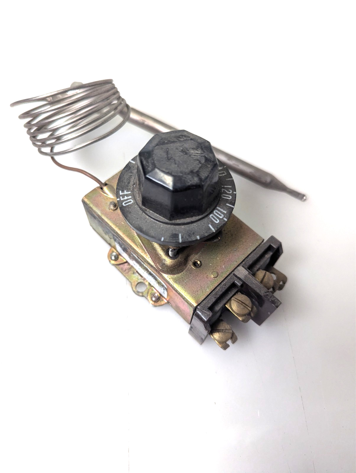 Robertshaw Controls D1/D18P Thermostat  30A 277V, MT200F New Old Stock