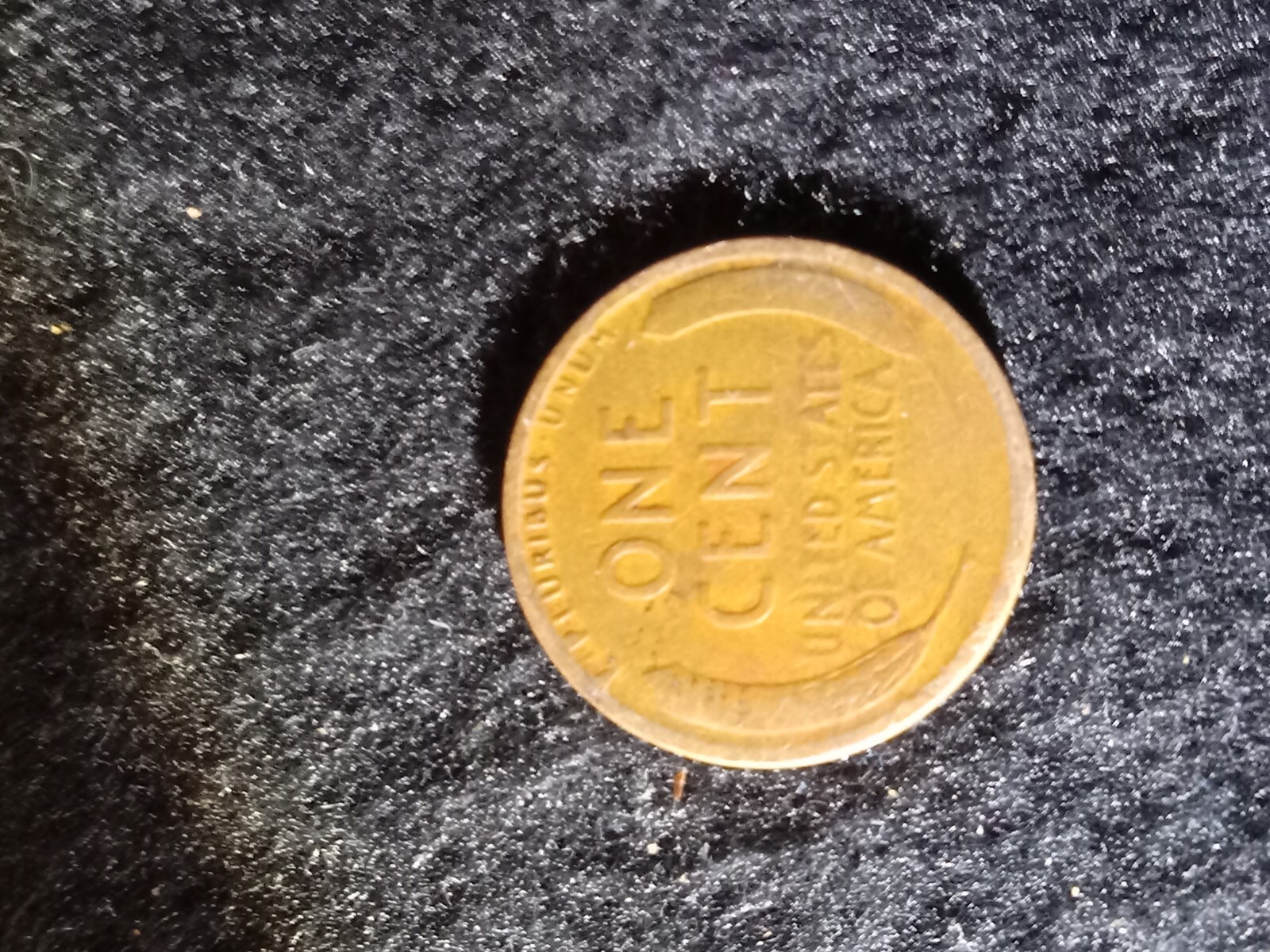 19 19 No Mint Mark , L on rim error