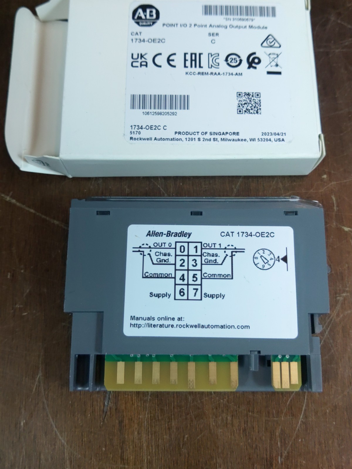 New Allen Bradley 1734-OE2C POINT I/O 2 Point Analog Output Module In Box
