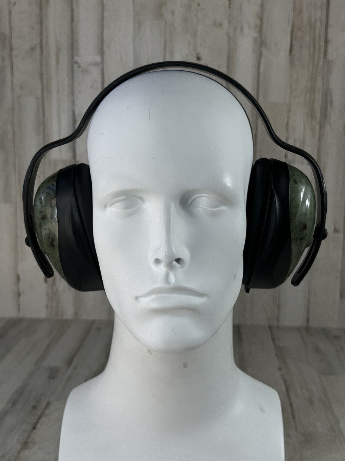 MOLDEX  Model #M2 Noise Canceling Headphones Camo