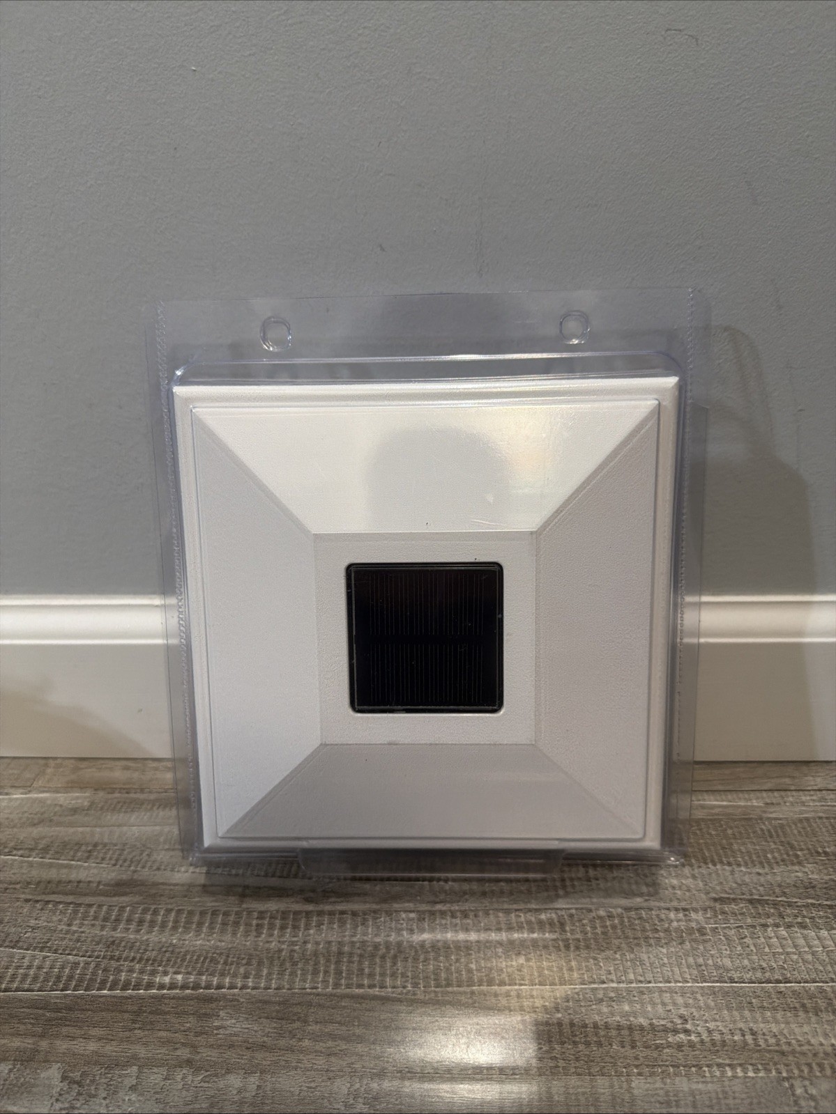 5 x 5 Vinyl Solar‑Powered Contemporary Beveled Post Cap – White
