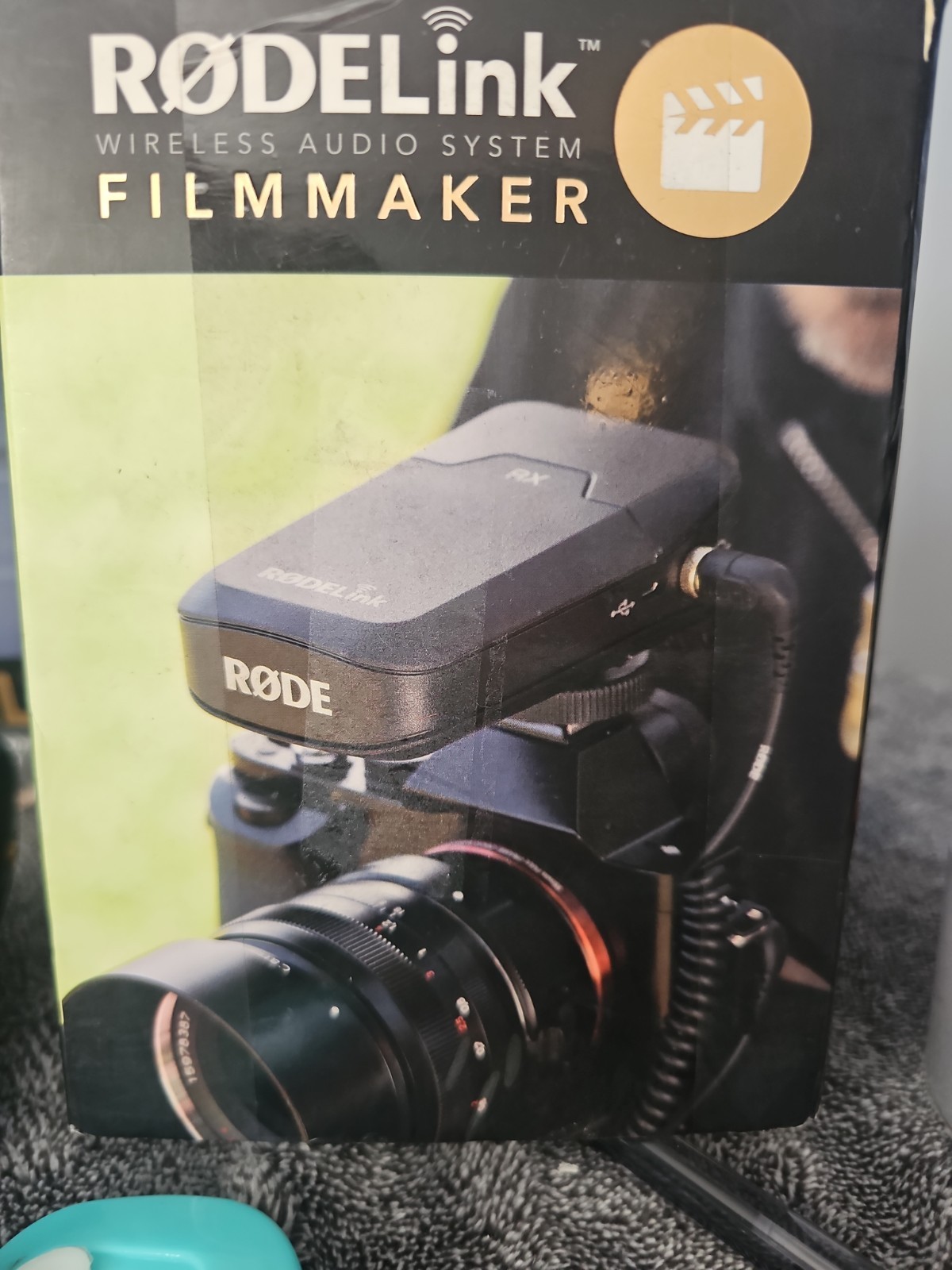 Rode RodeLink FM Wireless Filmmaker System with Lavalier Microphone