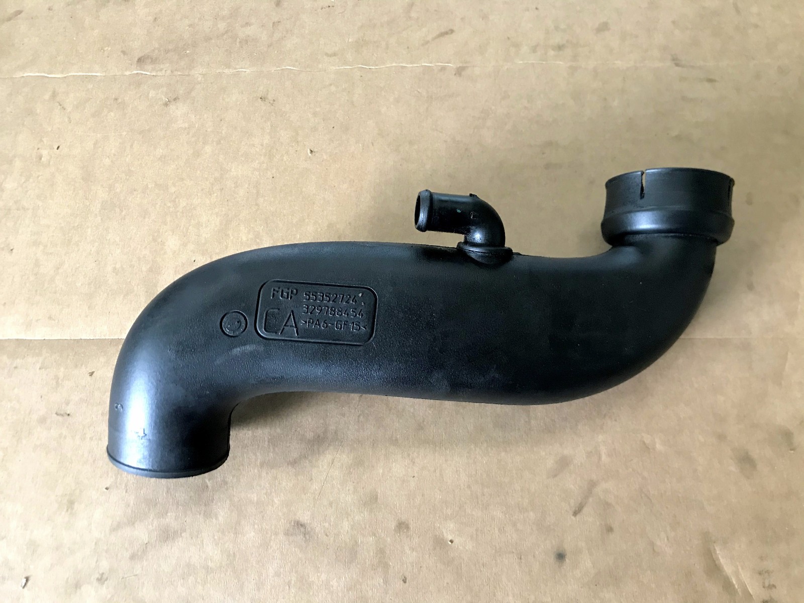 VAUXHALL VECTRA C 05-09 1.9 DIESEL 120BHP AIR INTAKE TURBO CHARGER PIPE 55352724