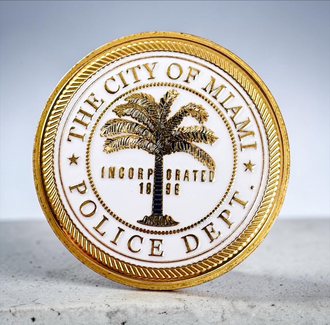 MIAMI - Florida Police Department PD Officer Challenge Coin ·NEW· ·PERFECT GIFT·