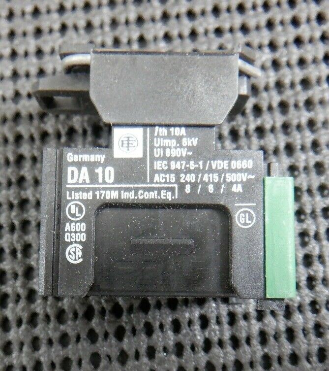 TELEMECANIQUE DA10 240/500V 10A CONTACT BLOCK 026463 - LOT OF 3 / NEW IN BOX