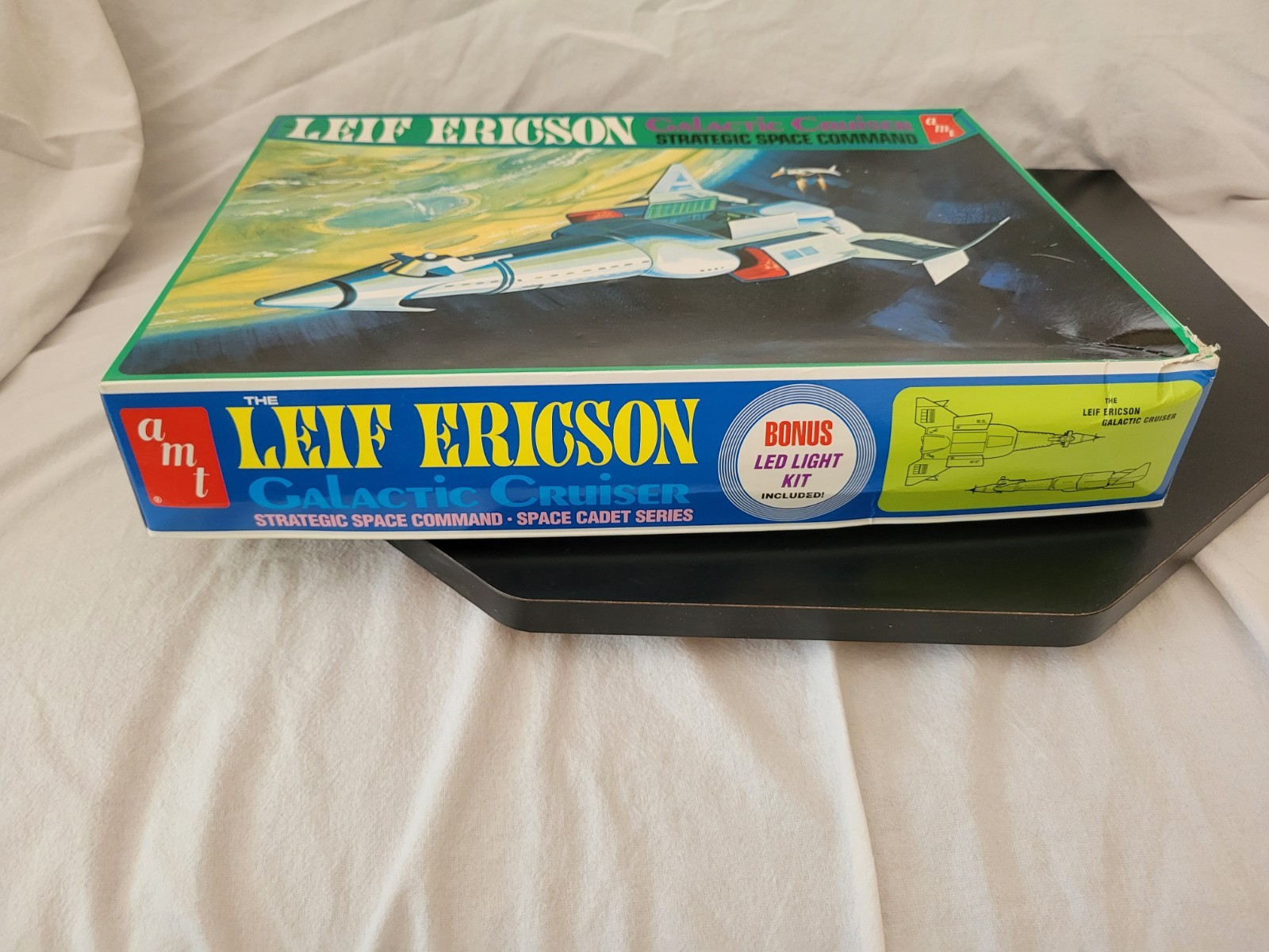 LEIF ERICSON GALACTIC CRUISER STRATEGIC SPACE COMMAND MODEL KIT AMT NEW Open Box