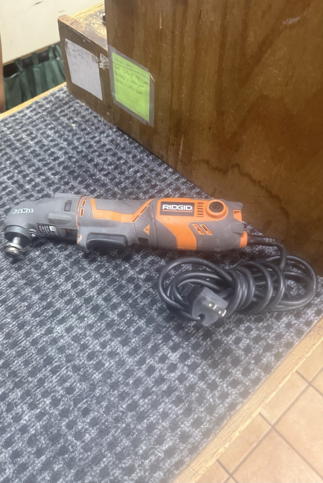 RIDGID JobMax Multi-Tool R2850 Series B With R8223404 Right Angle Attachment