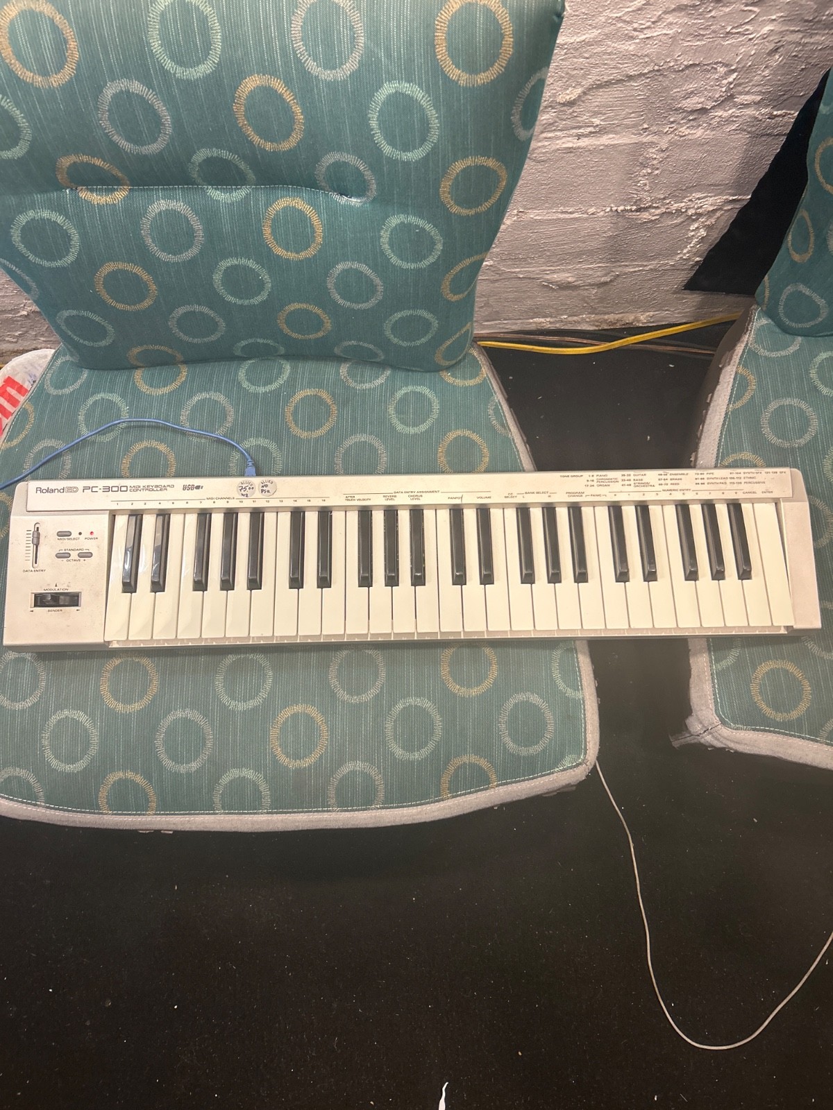 Roland PC 300 MIDI Controller works on PC