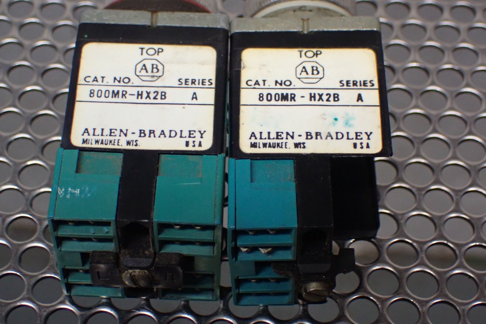 Allen Bradley 800MR-HX2B Ser A 2 Pos. Selector Switches With 800M-XAR (Lot of 2)