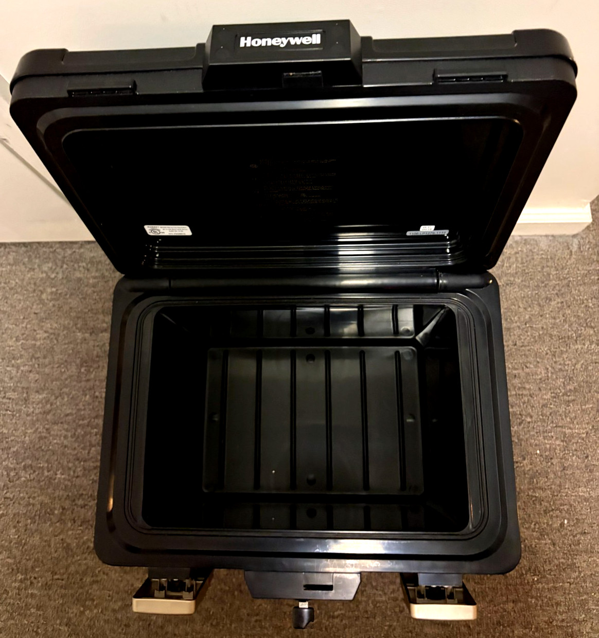HONEYWELL LARGE PORTABLE ROLLING FIREPROOF WATERPROOF SAFE