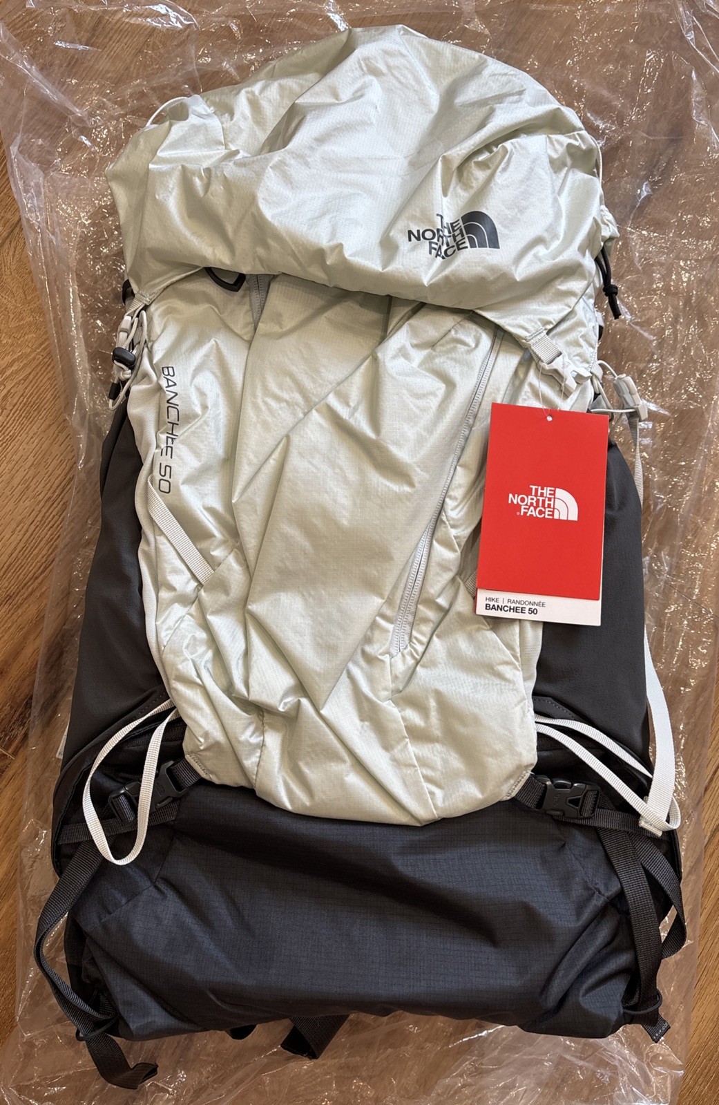 NWT The North Face Banshee 50 Hiking Back Pack Small Medium
