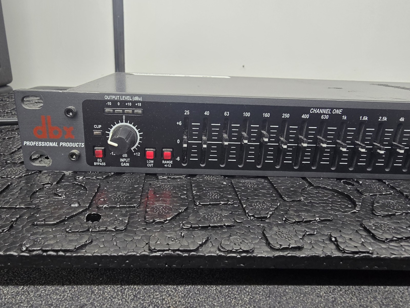 Dbx Graphic Equalizer Dbx215v 2 Channel Eq