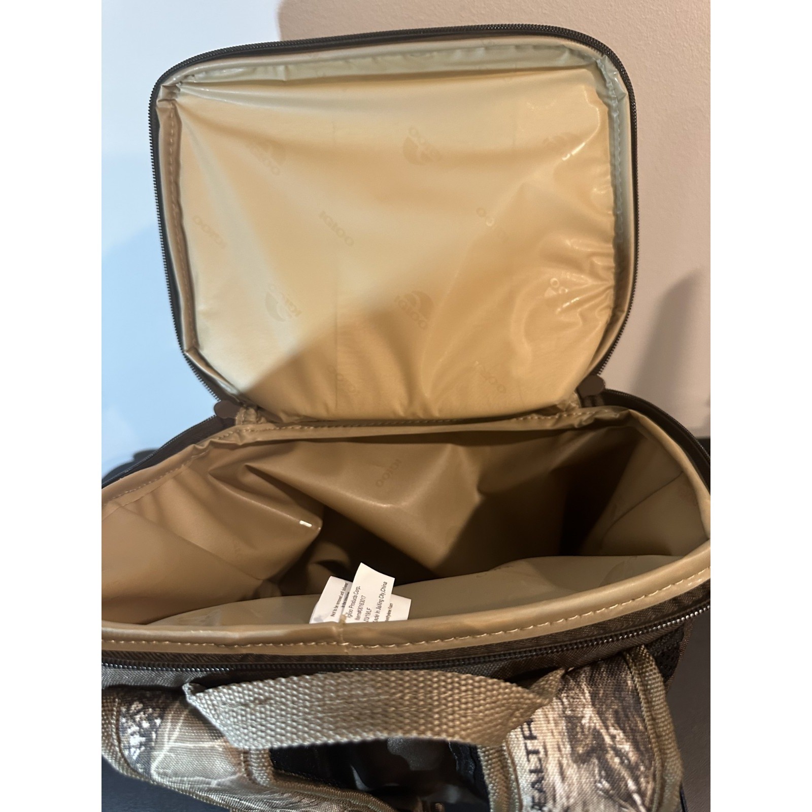 Igloo MaxCold Realtree Edge Camo Backpack Cooler Bag 32 Can Capacity New