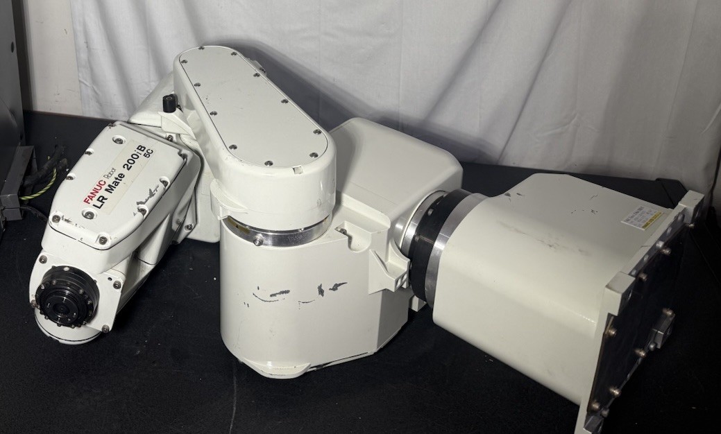 Fanuc LR Mate 200IB 5C With J3IB Mate Controller Untested