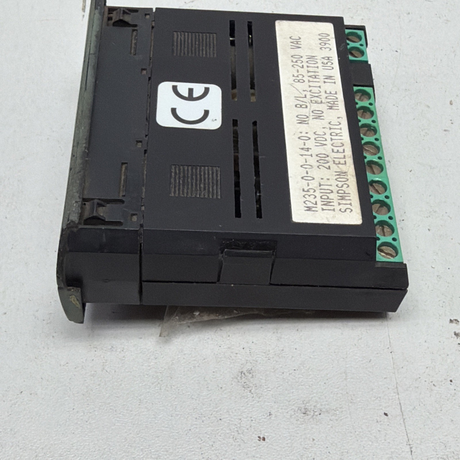 SIMPSON M235-0-0-14-0 **CHIPPED**