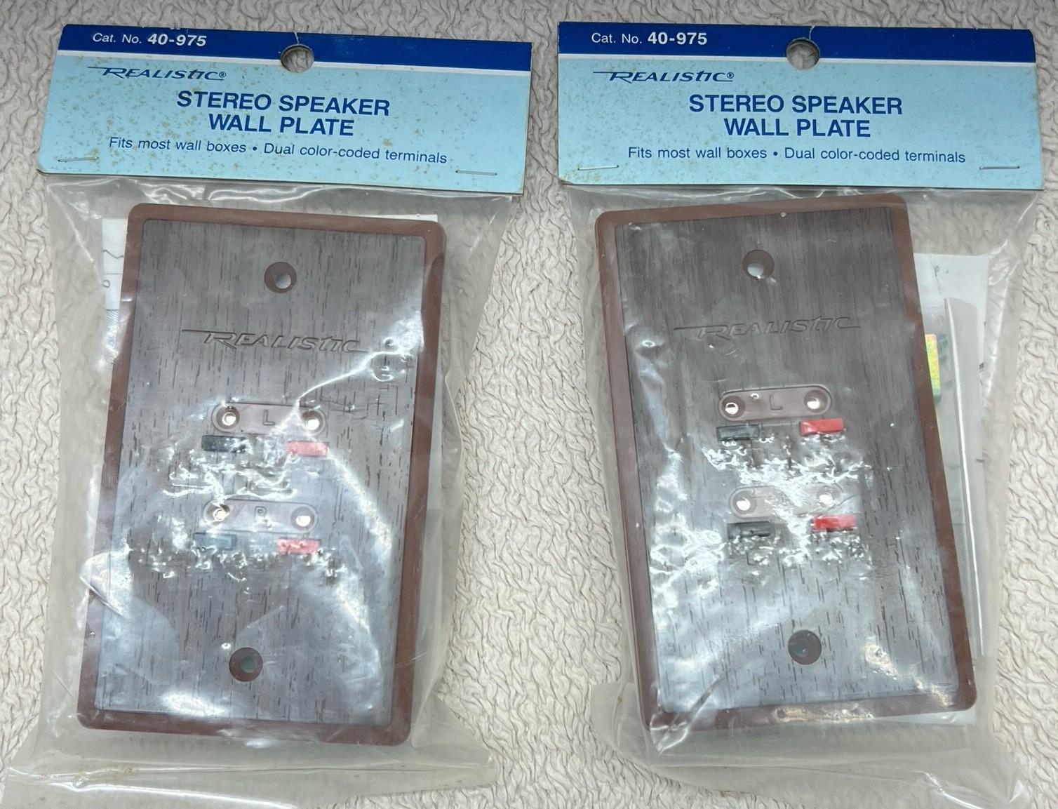 NOS (2) Radio Shack Realistic Stero Speaker Wall Plates - 40-975