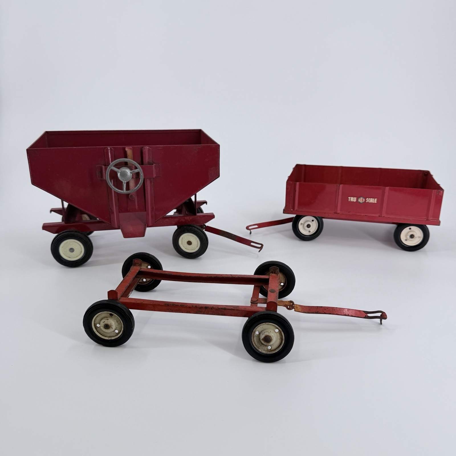 Vintage Ertl International Gravity Feed Wagon, Metal 1/16 Set Of 3 ￼