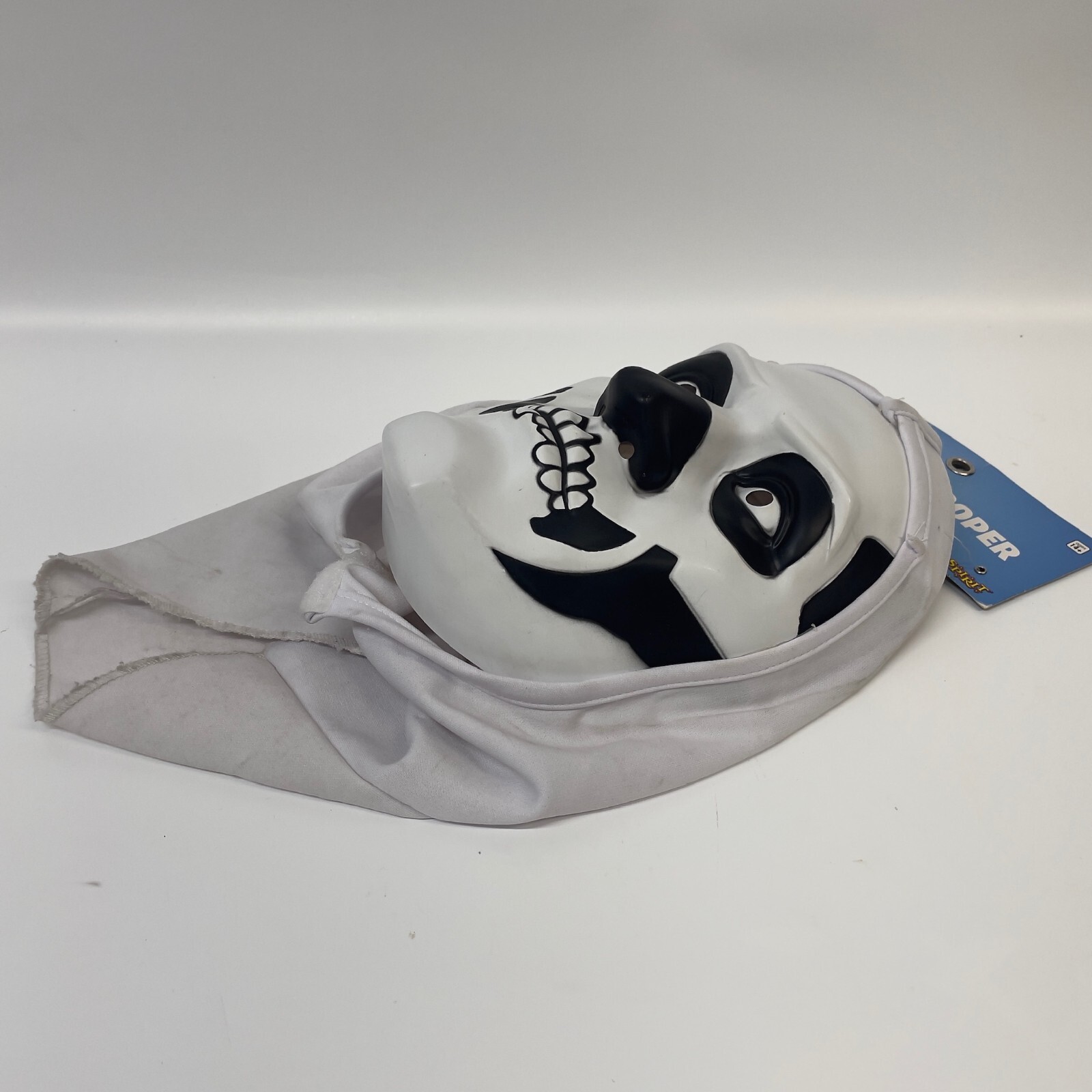 Spirit Halloween Fortnite Skull Trooper 14+ Mask Epic Games NWT 2018