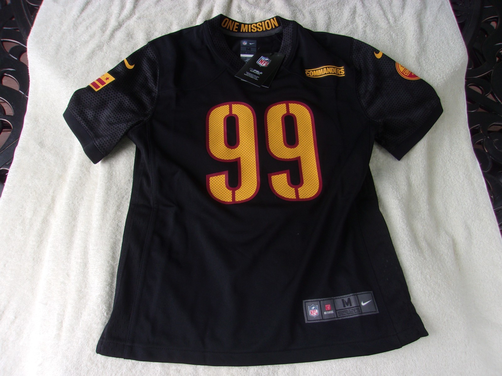 NWT Nike youth NFL football jersey, M, L, Commanders, #99, Young, black