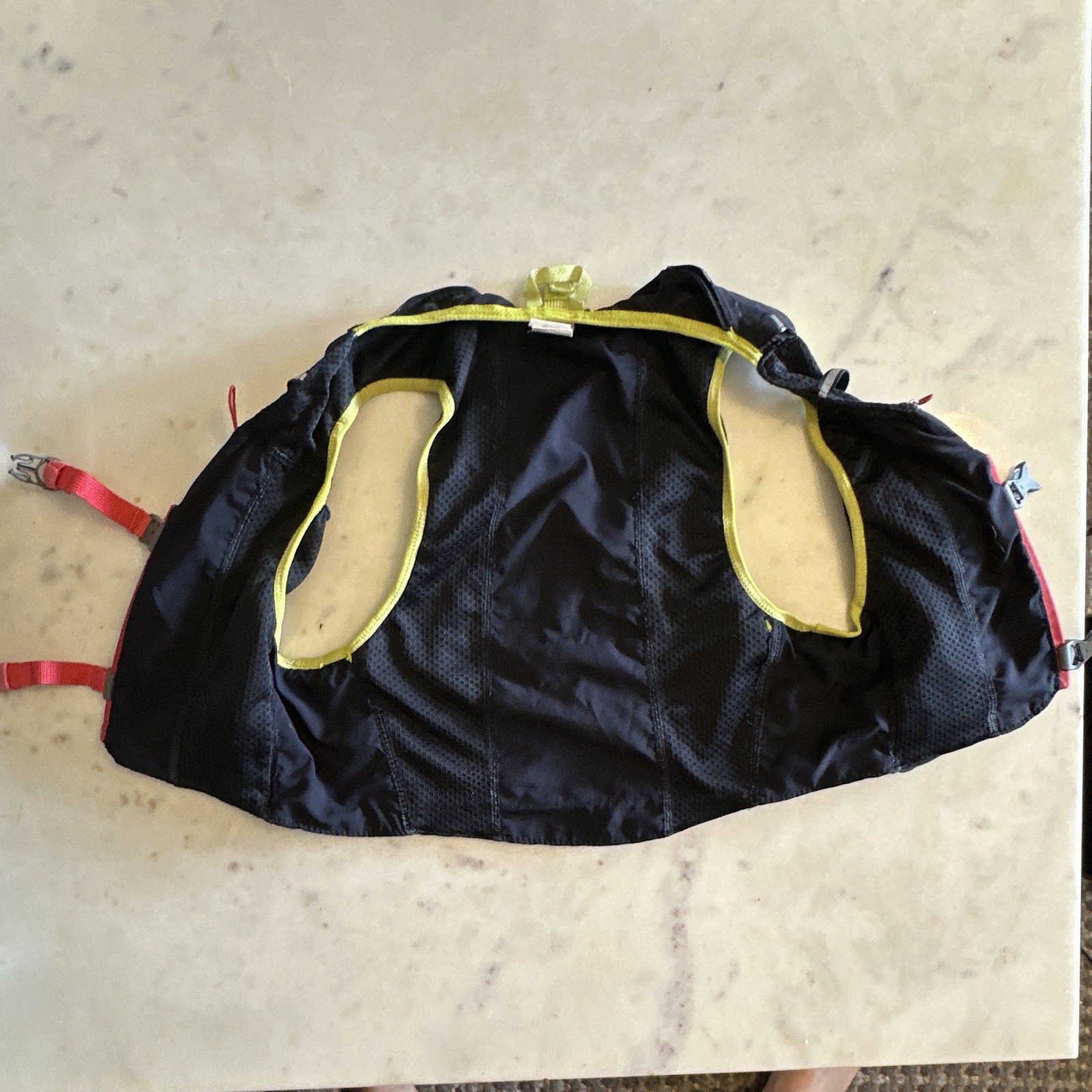 NATHAN XS Hydration Pack Vest Black/Red/Yellow Lightweight
