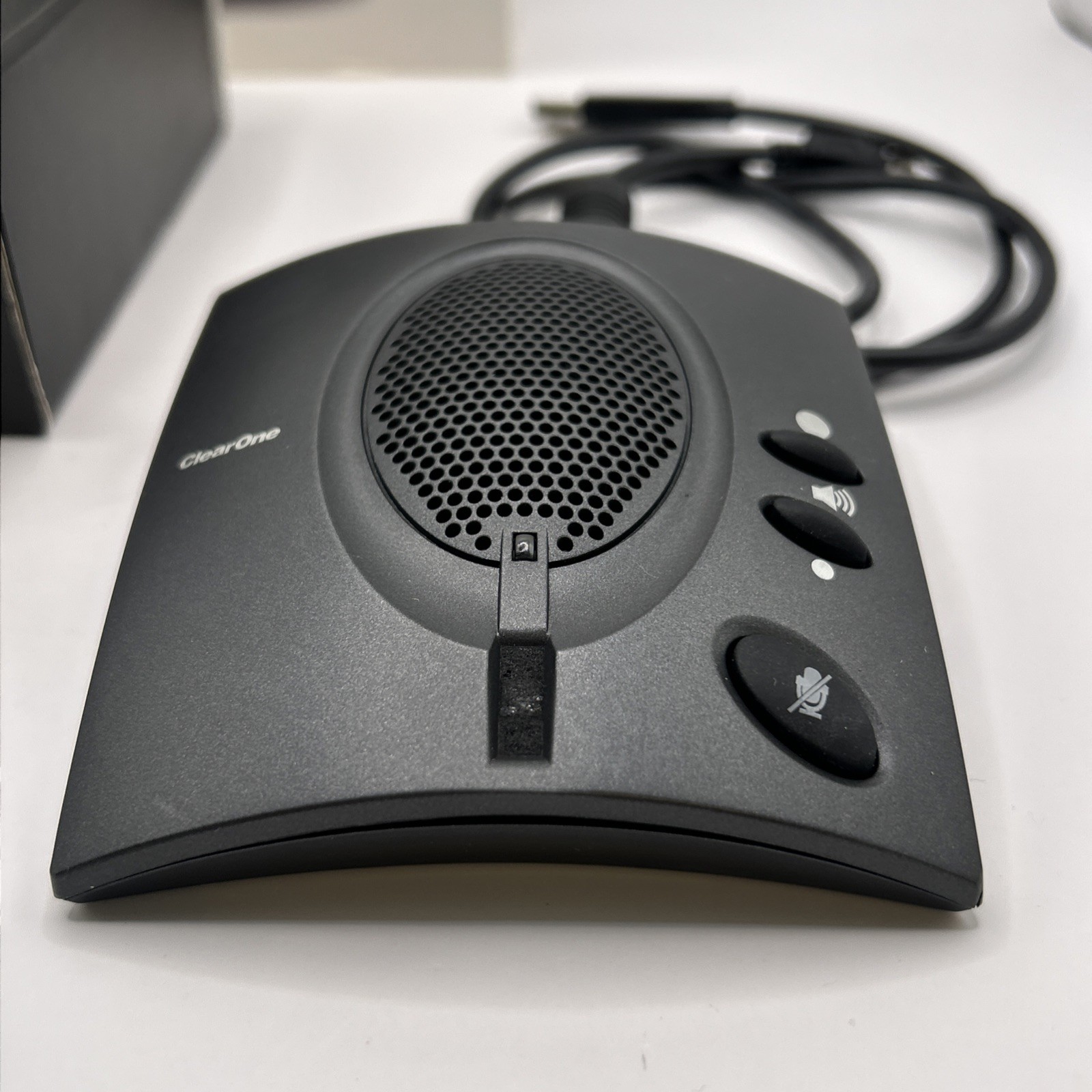 ClearOne Chat 50 USB Personal Speakerphone 910-159-001 Open box