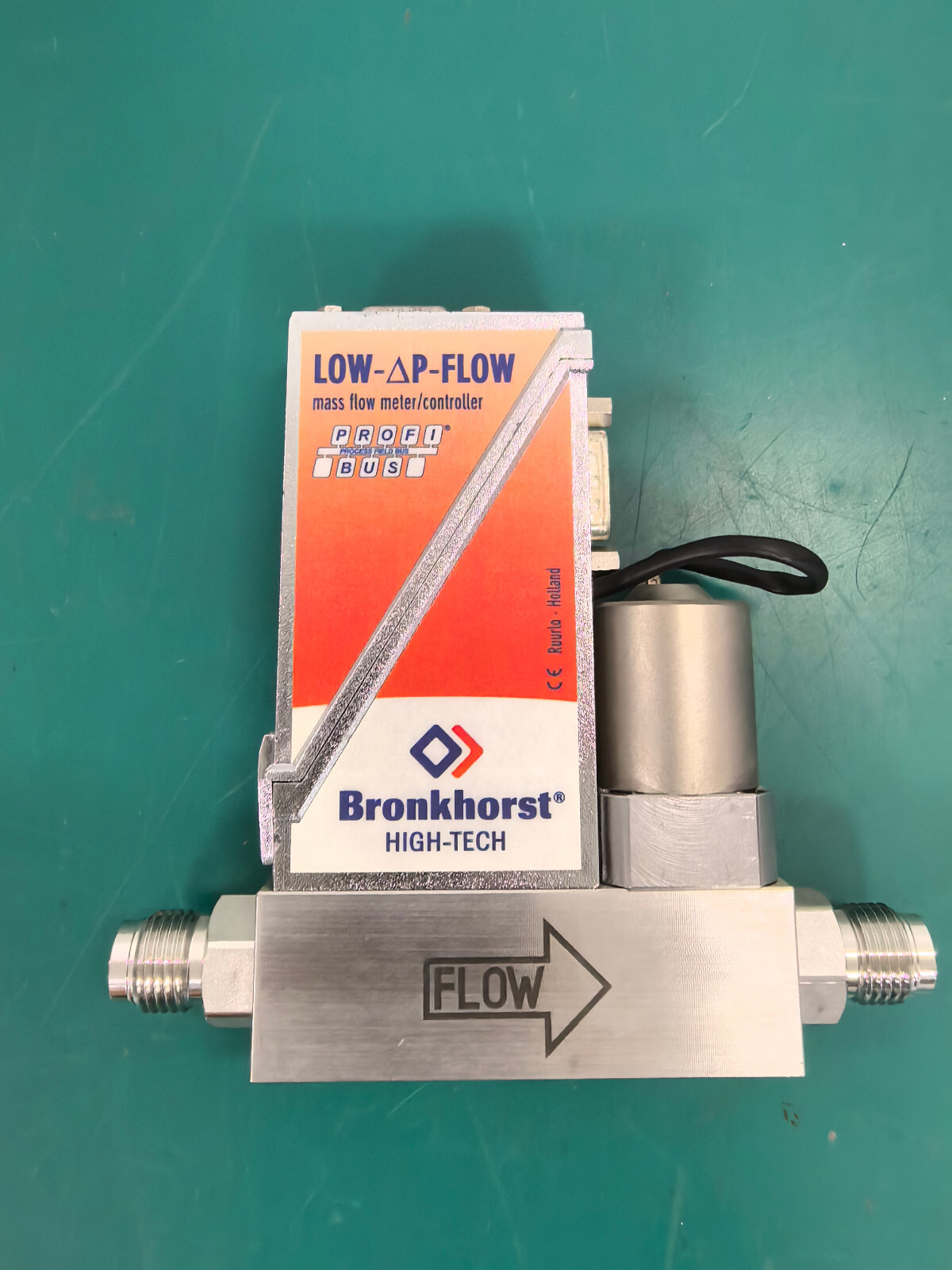 Bronkhorst HIGH-TECH OTB-021F Mass Flow Controller SIH4 200SCCM 4V