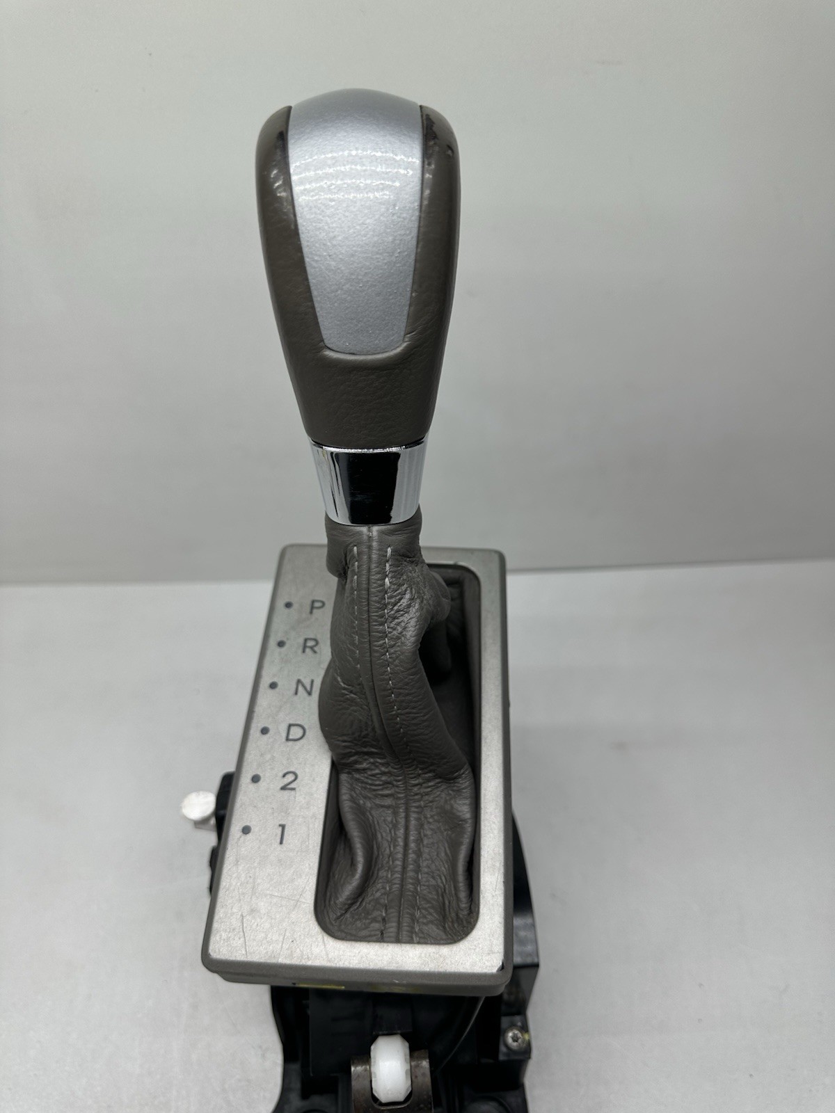 2003-2004 Lincoln Navigator Automatic Floor Shifter Gear Selector Assembly OEM