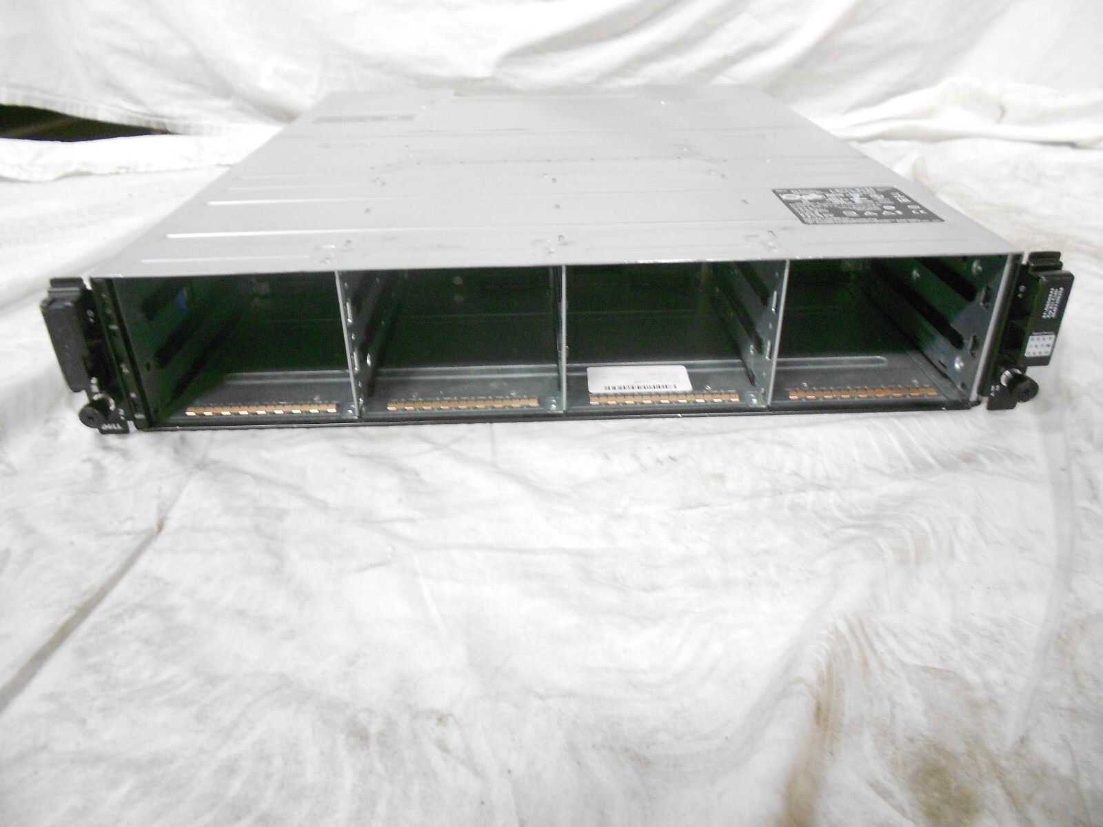 Dell PowerVault MD3800F 12x 3.5" CHASSIS Storage Array. No controllers. 2x PSU