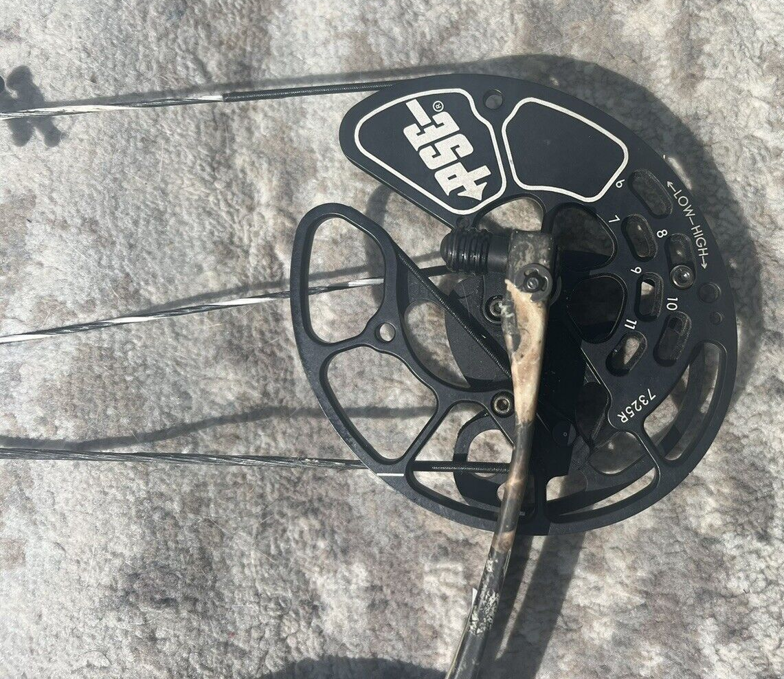 Used PSE compound bow right hand with case & more