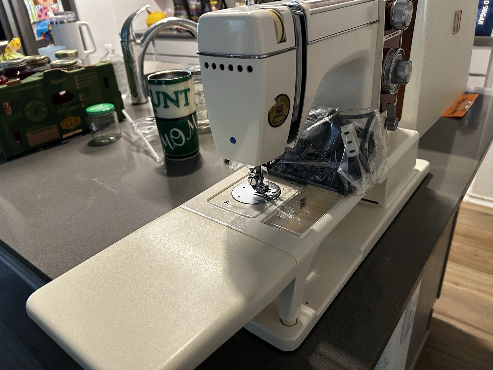 Vintage - New Home Sewing Machine - Model 900