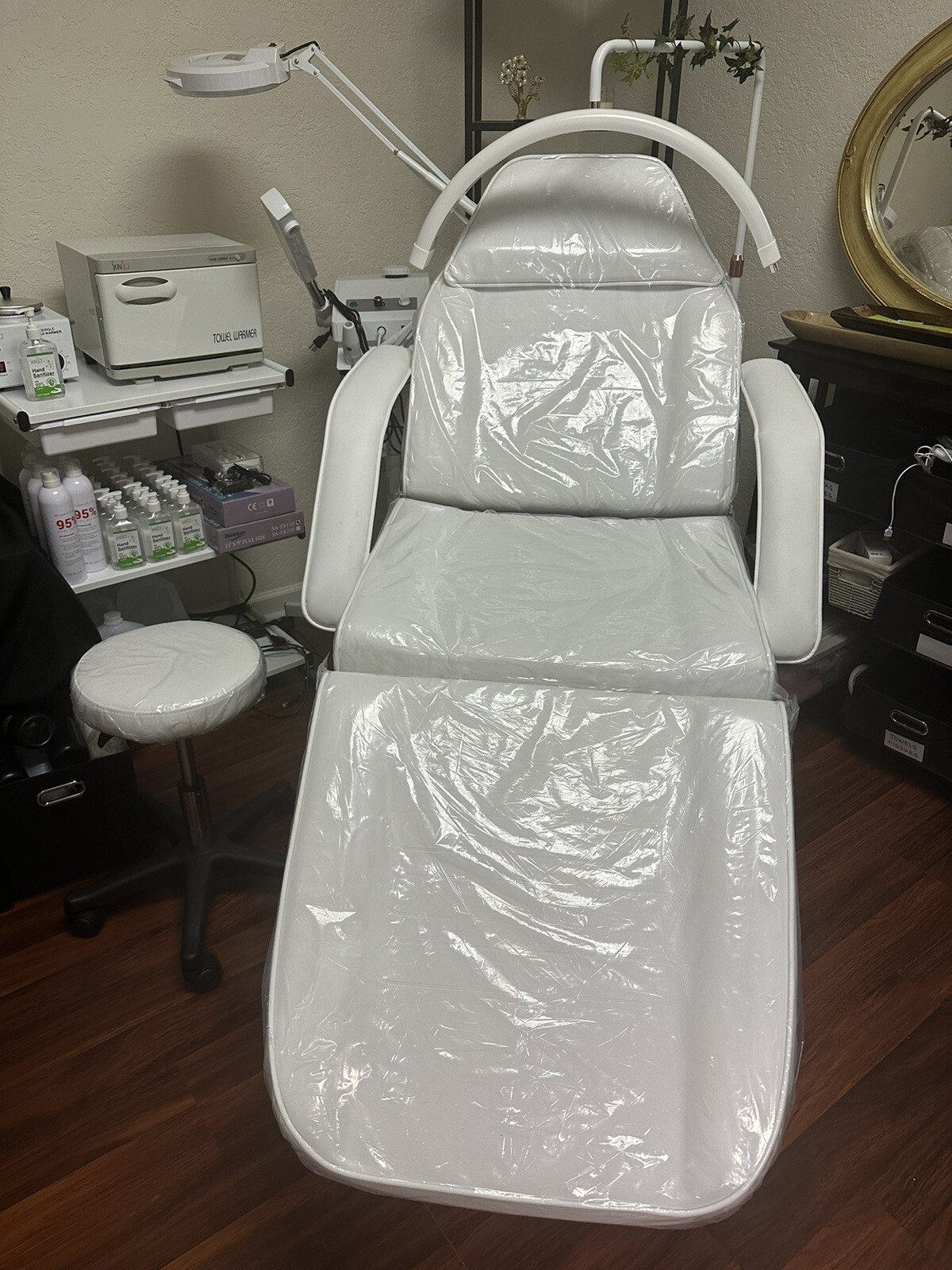 FULL SPA KIT ONLY $1200 ALL WHITE INCLUDES BED STEAMER LAMP AND MORE!!